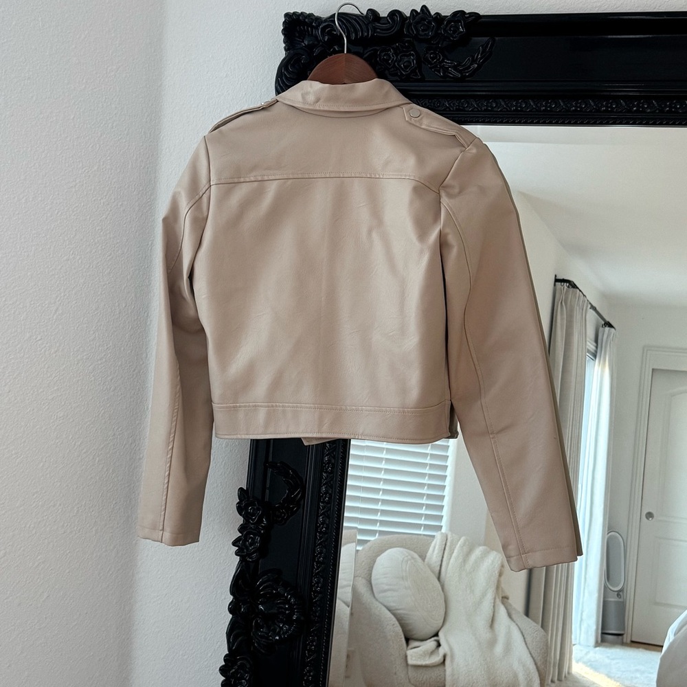 PrettyLittleThing | Women’s Tan Faux Leather Jacket - Picture 2 of 3